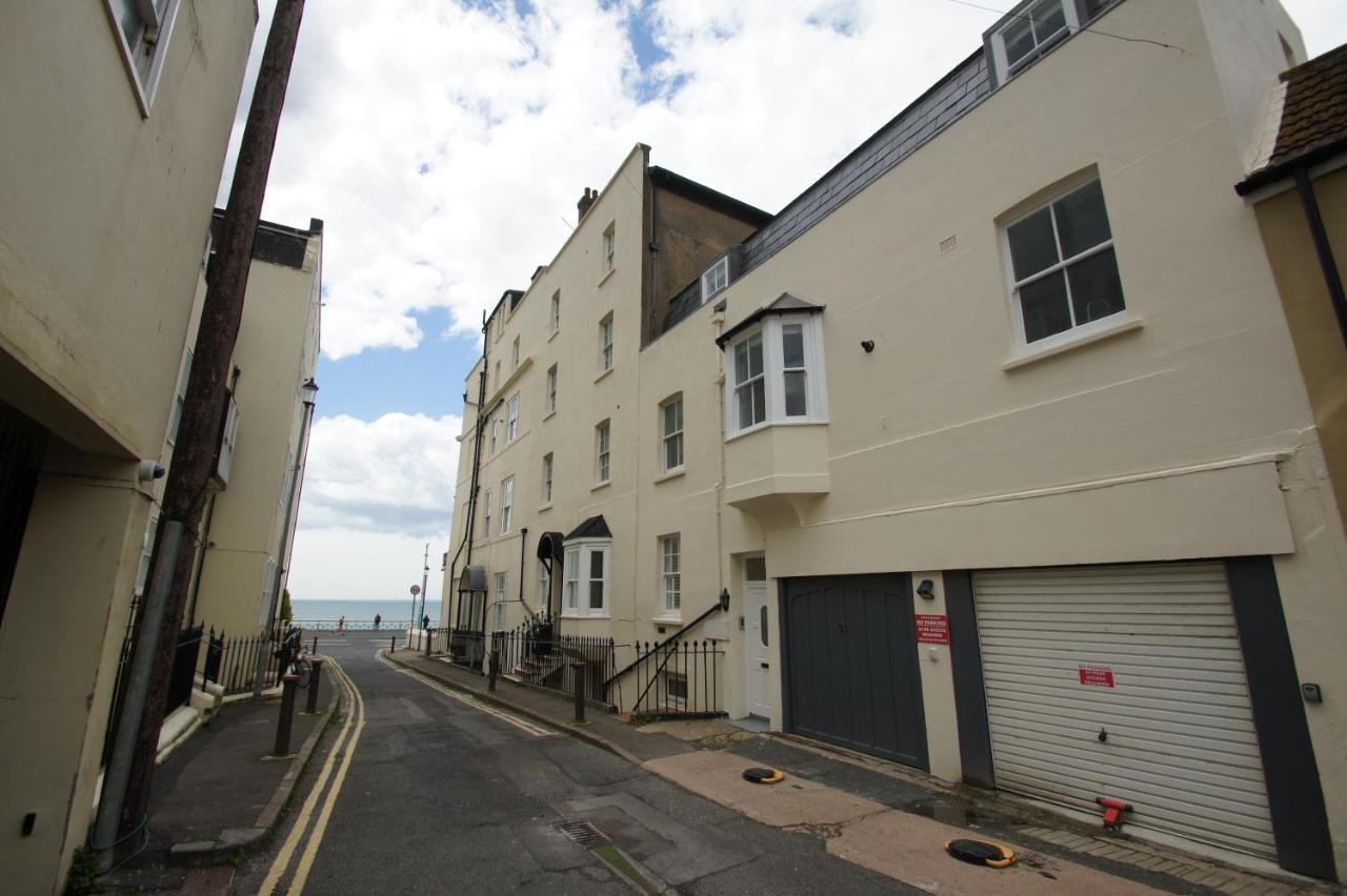 Marine Cottage - Parking - By Brighton Holiday Lets Exterior photo